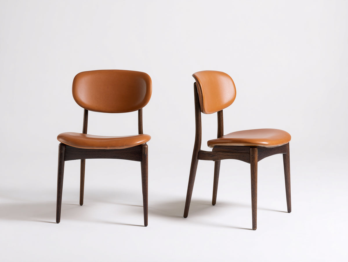 Esszimmerstühle Set mit 2 Stühlen Lederoptik und Holzgestell 55 x 60 x 80 cm - Moderne Sitzmöbel für Esszimmer und Wohnbereich